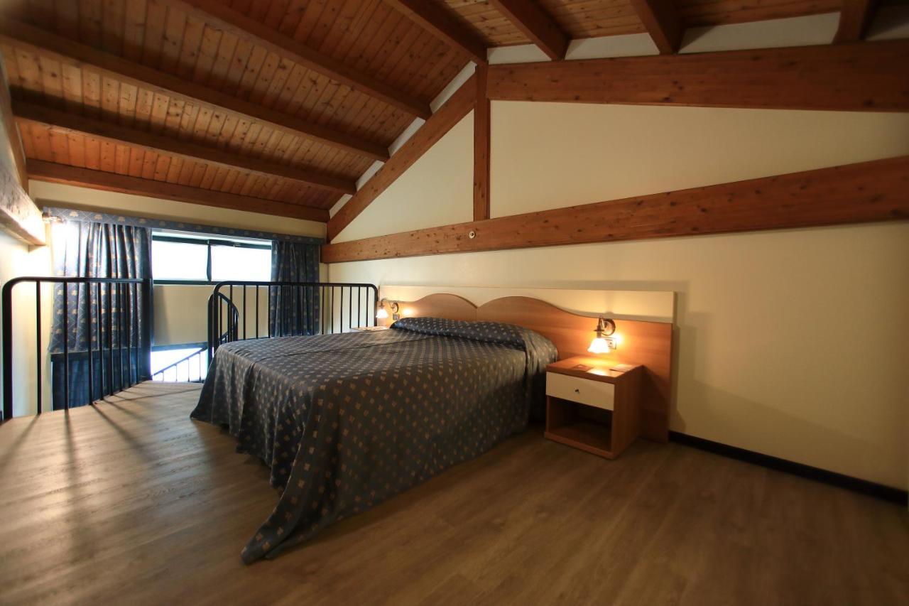 Hotel Eden Valeggio sul Mincio Ngoại thất bức ảnh