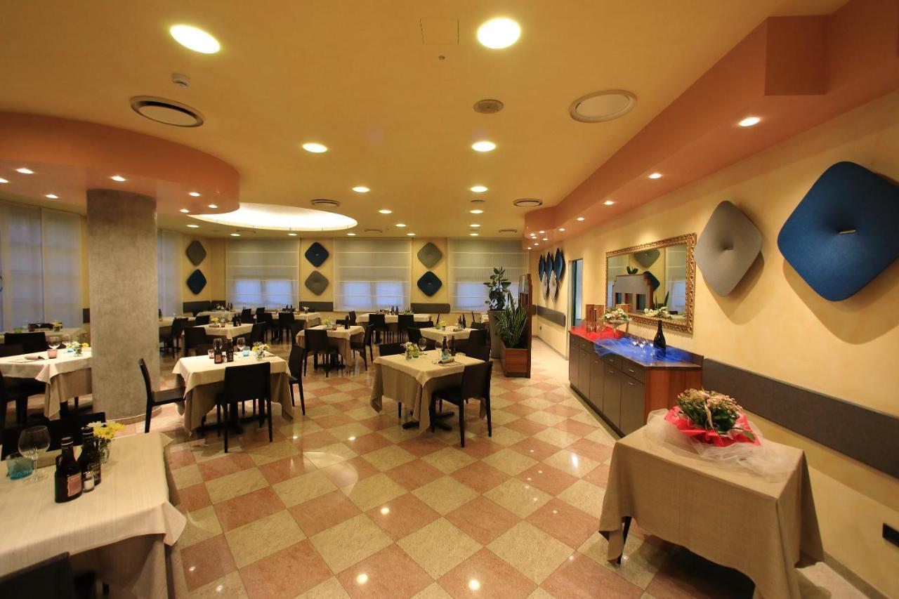 Hotel Eden Valeggio sul Mincio Ngoại thất bức ảnh