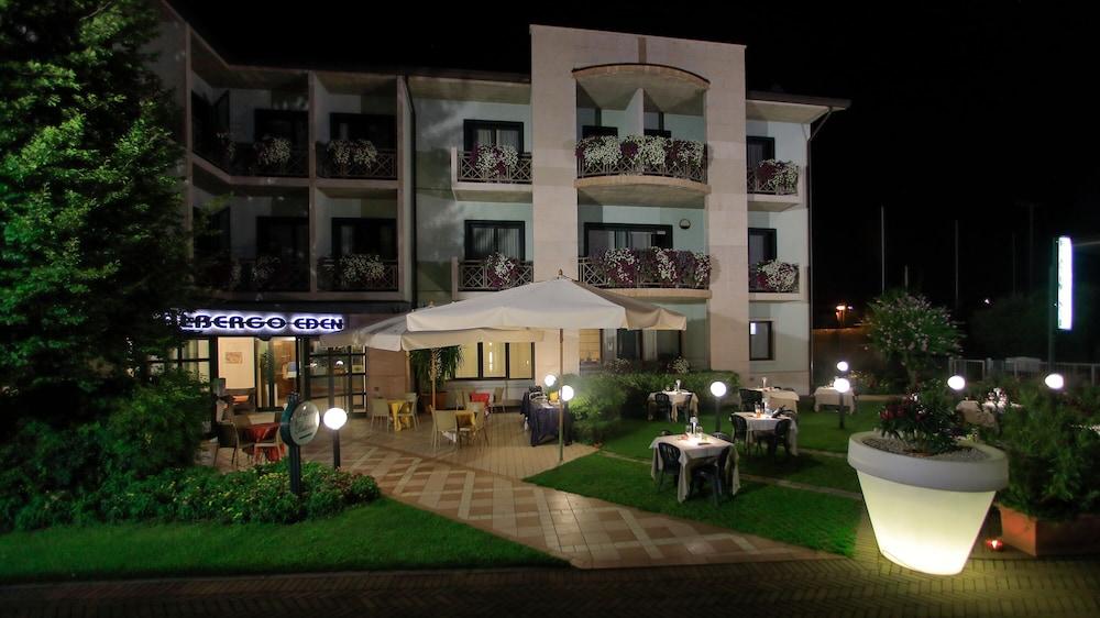 Hotel Eden Valeggio sul Mincio Ngoại thất bức ảnh