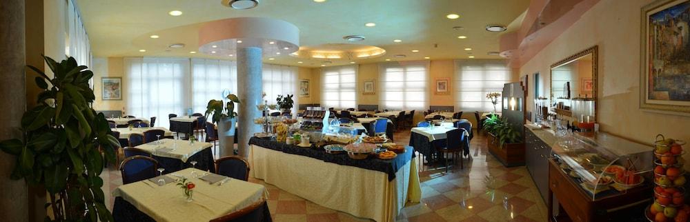 Hotel Eden Valeggio sul Mincio Ngoại thất bức ảnh