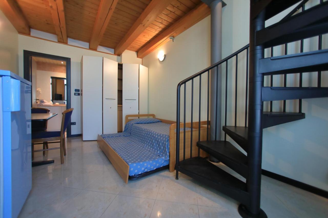 Hotel Eden Valeggio sul Mincio Ngoại thất bức ảnh
