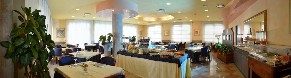 Hotel Eden Valeggio sul Mincio Ngoại thất bức ảnh