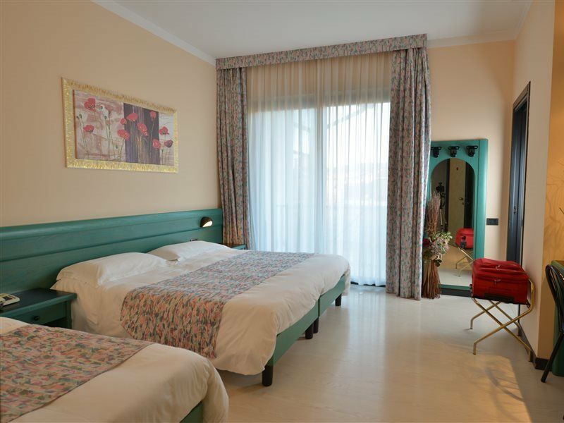 Hotel Eden Valeggio sul Mincio Ngoại thất bức ảnh